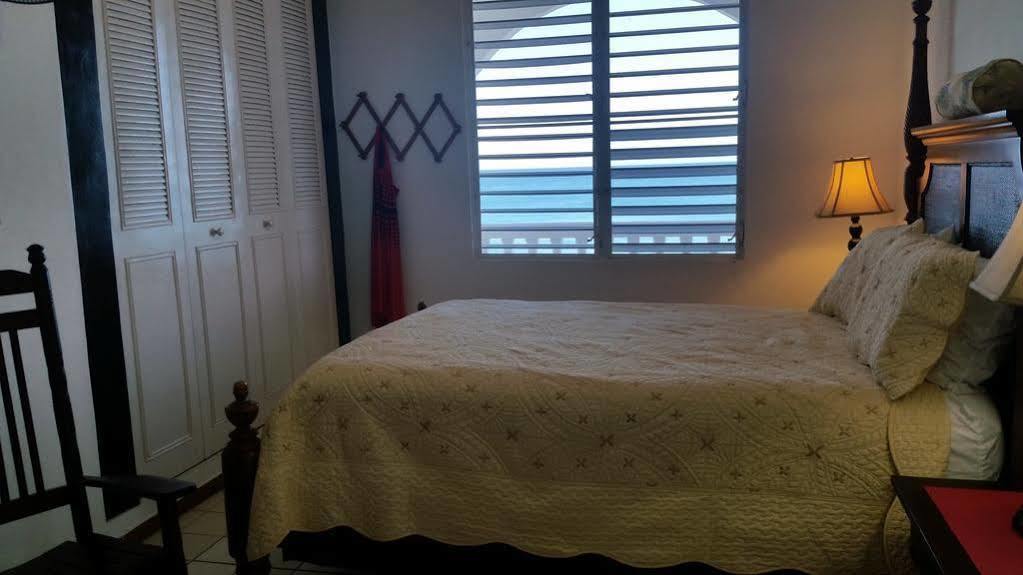 Coconut Palms Inn Ринкон Екстериор снимка