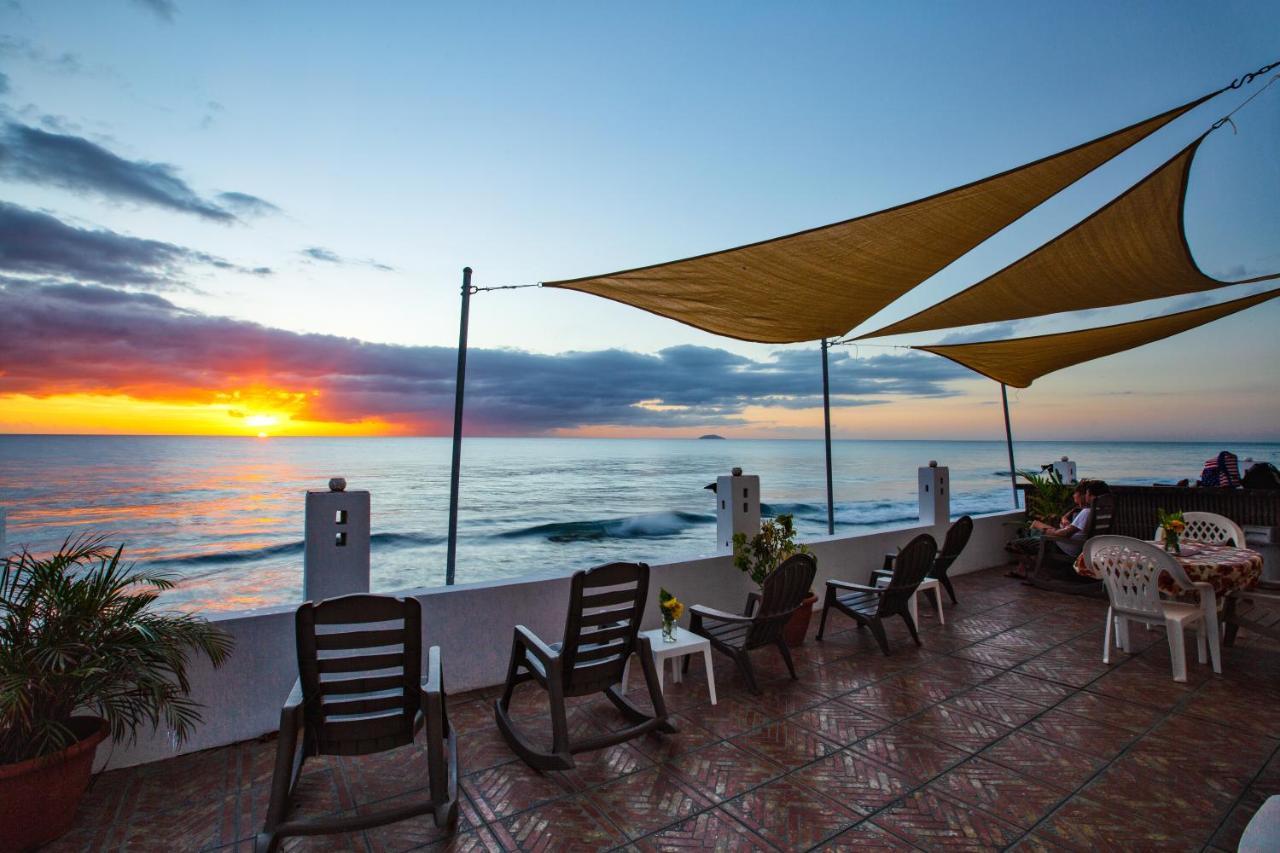 Coconut Palms Inn Ринкон Екстериор снимка